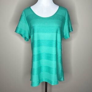 LuLaRoe Classic T womens short sleeved top green striped size large.